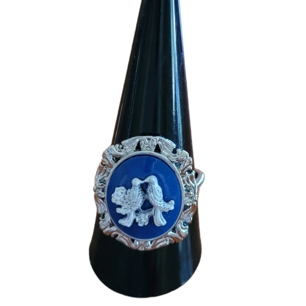 Vintage Blue Cameo Love Birds Statement‎ Ring Silver Tone Filigree Oval Size 9